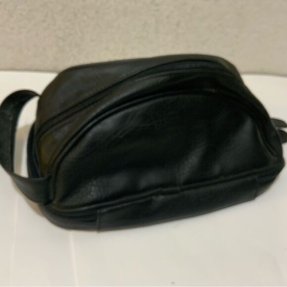 New PENGUIN by Munsingwear Men's BLACK Toiletry Shaving Kit Travel Bag - Picture 4 of 11